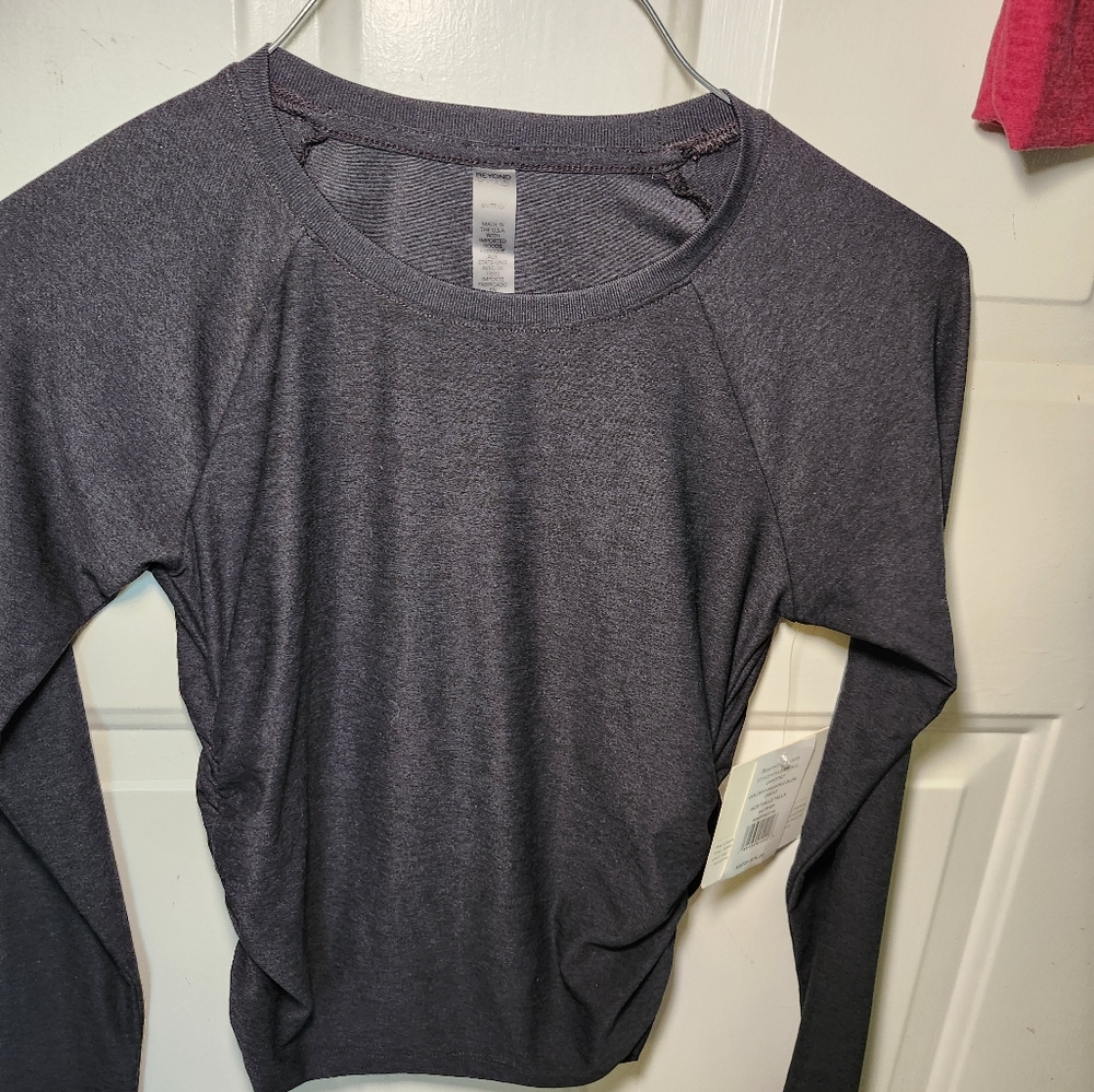 Women's Gray Long Sleeve Top